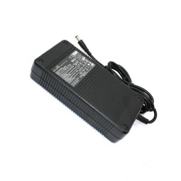 Блок питания (адаптер) 19.5V, 16.9A для Clevo P775DM3-G