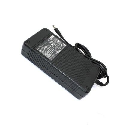 Блок питания (адаптер) 19.5V, 16.9A для Clevo P775DM3-G